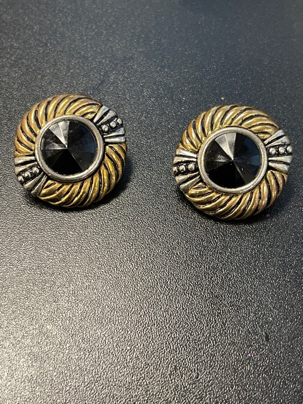 Vintage-Inspired Black & Gold Round Stud Earrings- C3